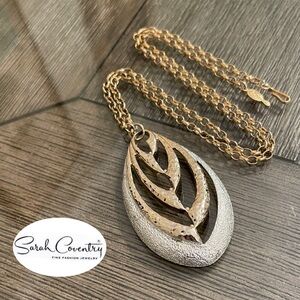 Vintage 1974 Sarah Coventry “Aura” Gold-Tone Leaf Pendant Necklace Two-tone